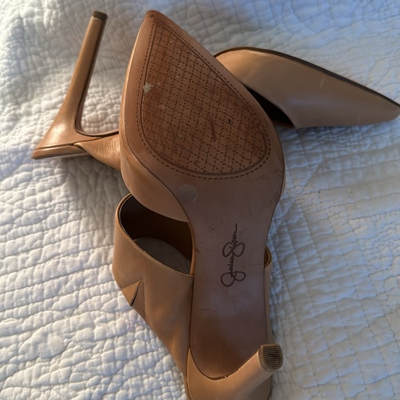 Jessica Simpson adorable heels barely worn - Picture 3 of 4